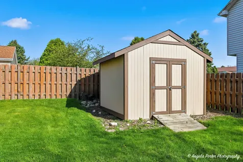 4816 West Courtland Trail Mchenry IL 60050