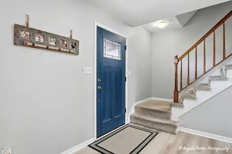 4816 West Courtland Trail Mchenry IL 60050