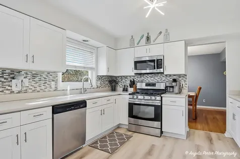 4816 West Courtland Trail Mchenry IL 60050