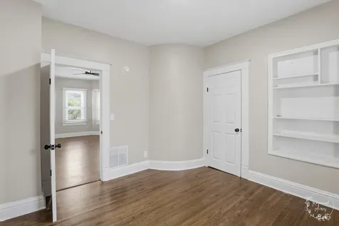 395 East 1st Avenue Clifton IL 60927