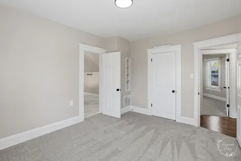 395 East 1st Avenue Clifton IL 60927