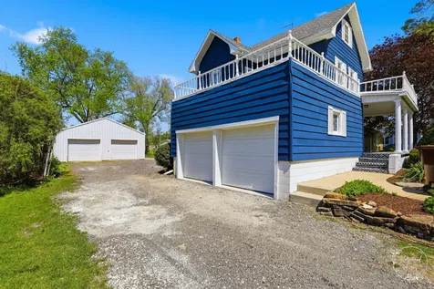 395 East 1st Avenue Clifton IL 60927