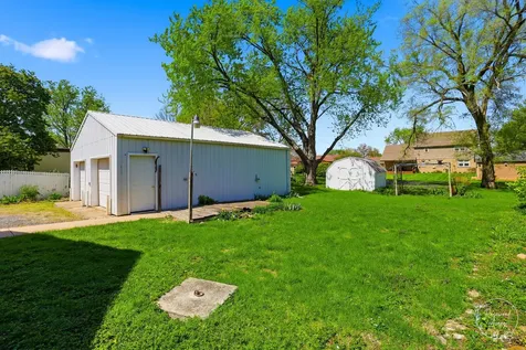 395 East 1st Avenue Clifton IL 60927
