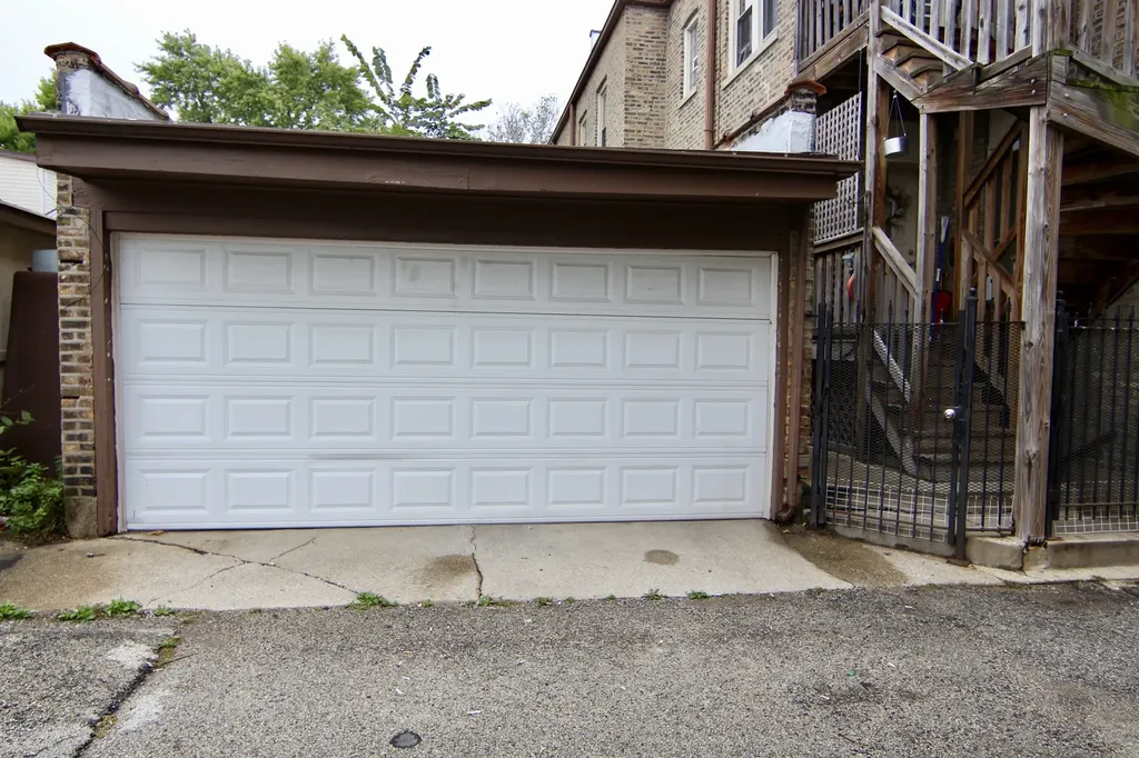 2859 North Kostner Avenue Chicago IL 60641