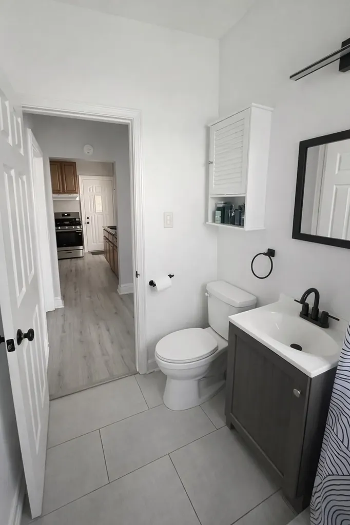 2859 North Kostner Avenue Chicago IL 60641