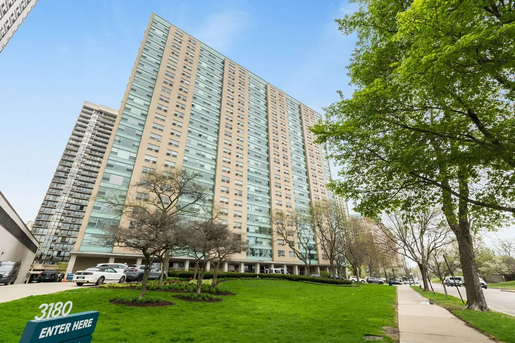 3180 North Lake Shore Drive Chicago IL 60657