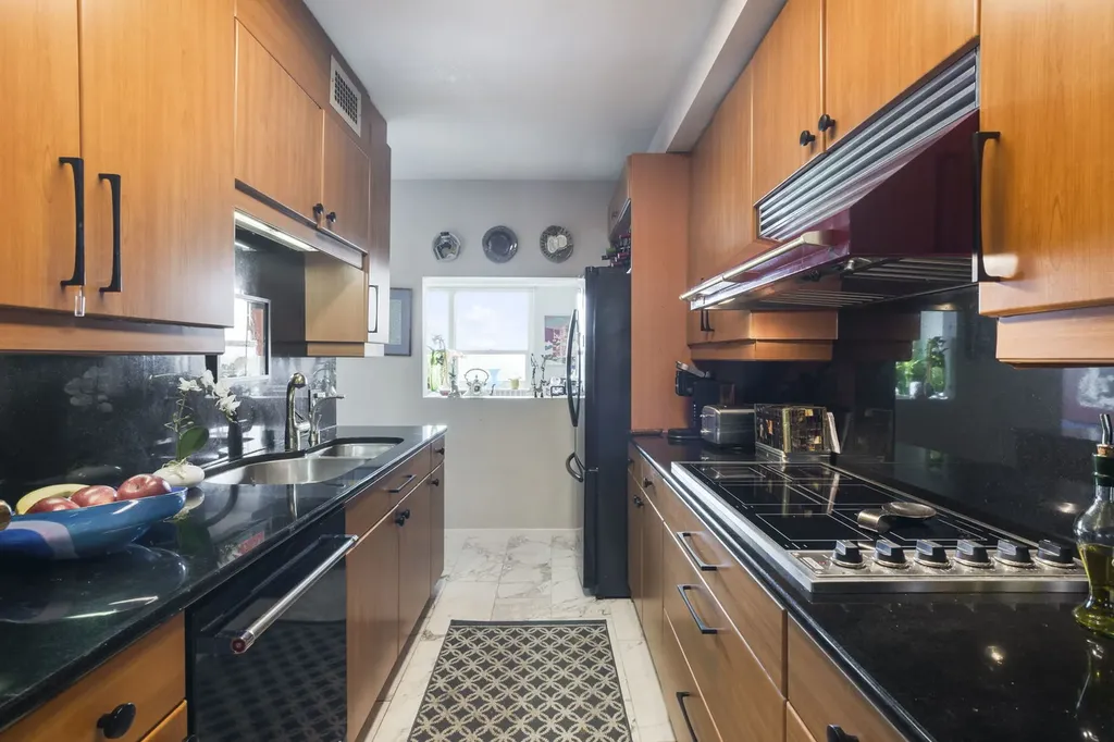 3180 North Lake Shore Drive Chicago IL 60657