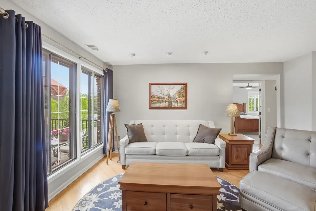 385 Duane Street Glen Ellyn IL 60137