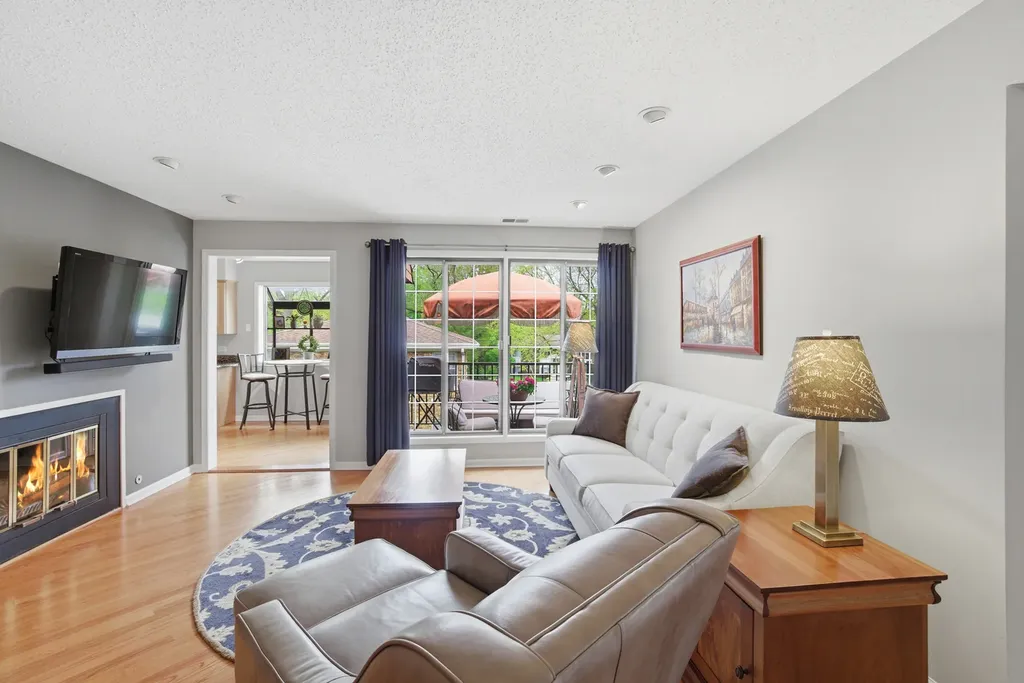 385 Duane Street Glen Ellyn IL 60137