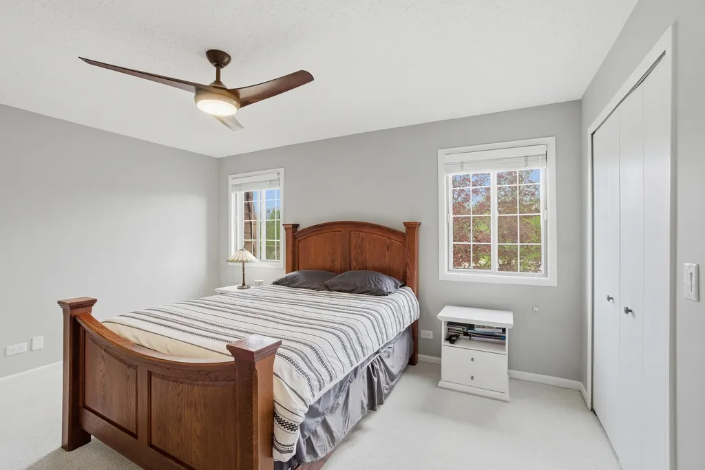 385 Duane Street Glen Ellyn IL 60137