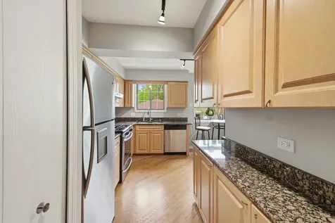 385 Duane Street Glen Ellyn IL 60137