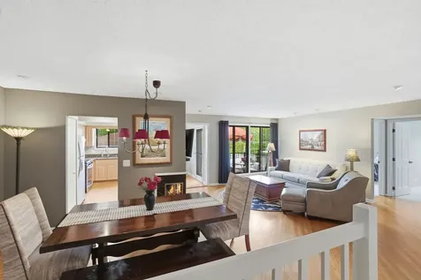 385 Duane Street Glen Ellyn IL 60137