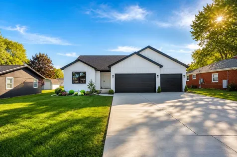 202 West Evergreen Drive St. Joseph IL 61873