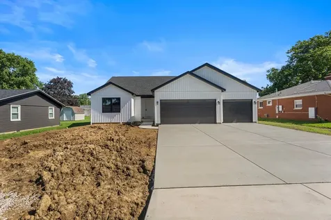 202 West Evergreen Drive St. Joseph IL 61873