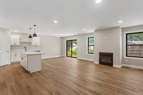 202 West Evergreen Drive St. Joseph IL 61873