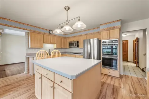 3116 Mary Kay Lane Glenview IL 60026