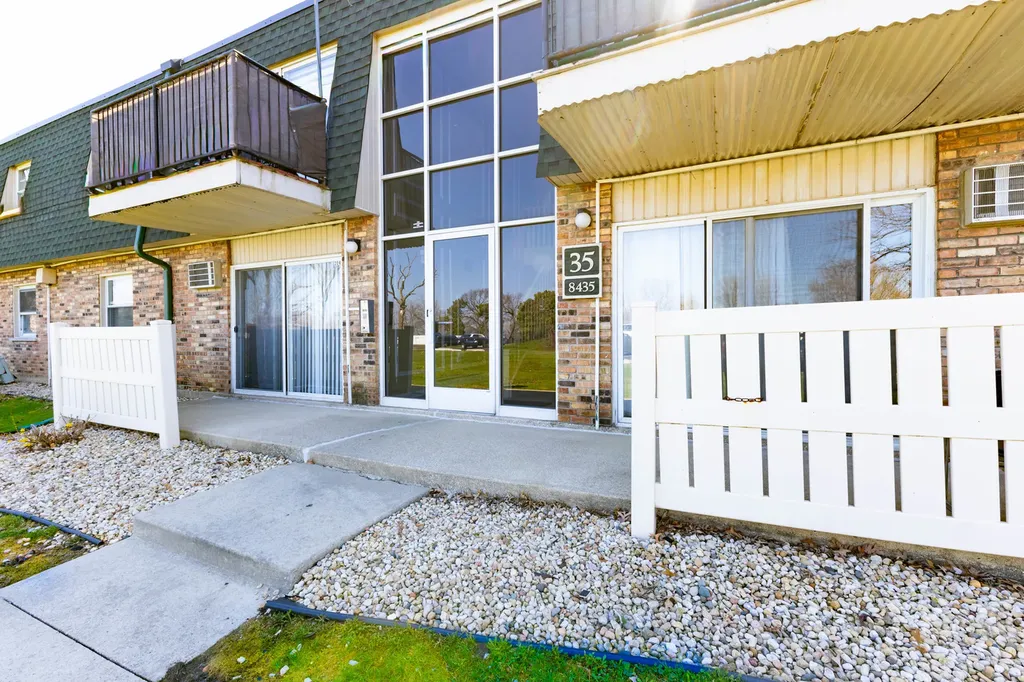 8431 West 99th Terrace Palos Hills IL 60465