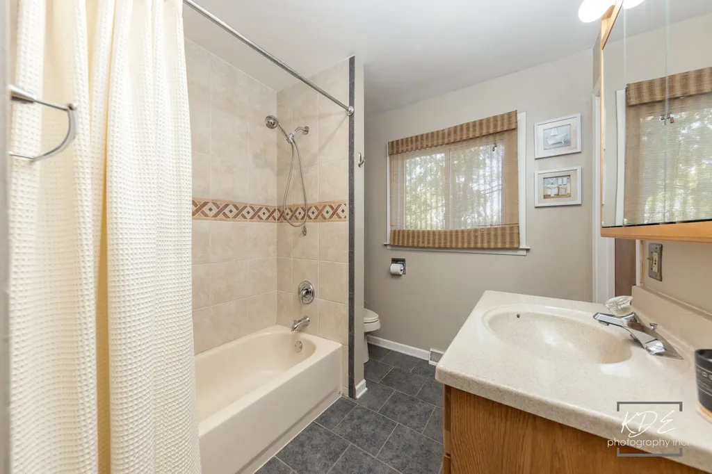 5385 Westview Lane Lisle IL 60532