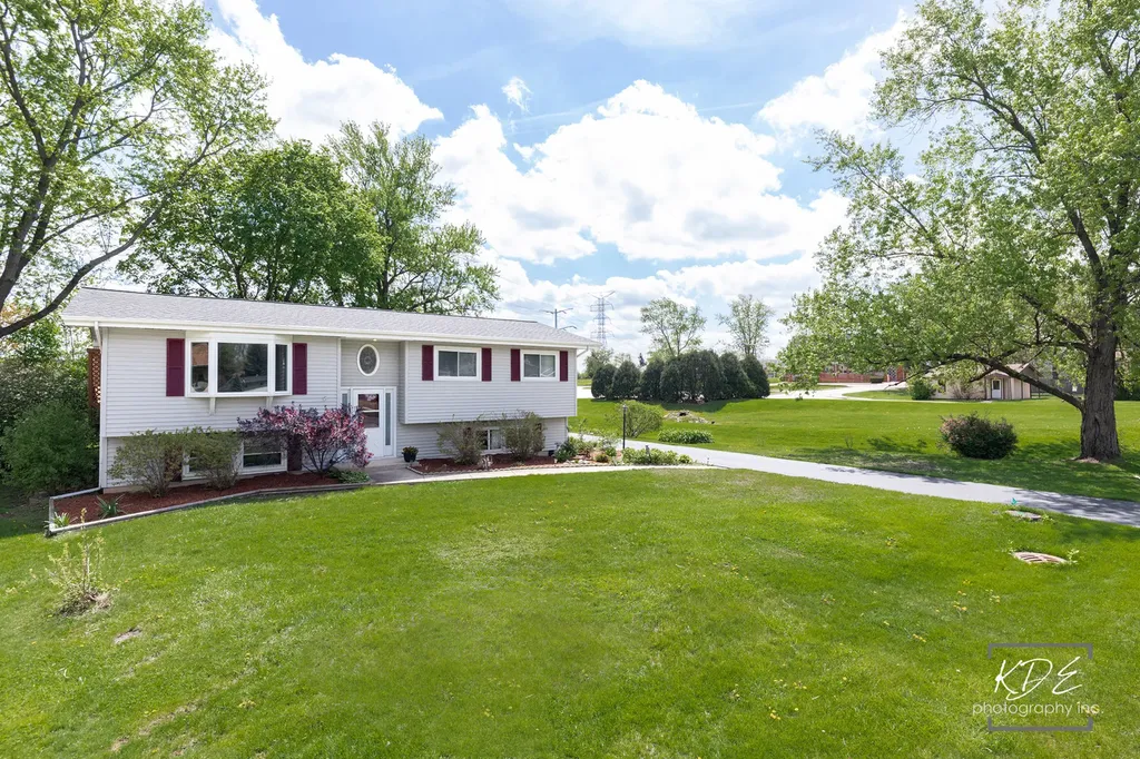 5385 Westview Lane Lisle IL 60532