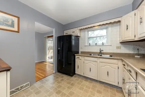 5385 Westview Lane Lisle IL 60532