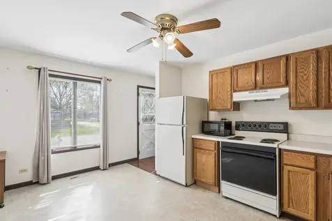 1414 North Avenue Round Lake Beach IL 60073