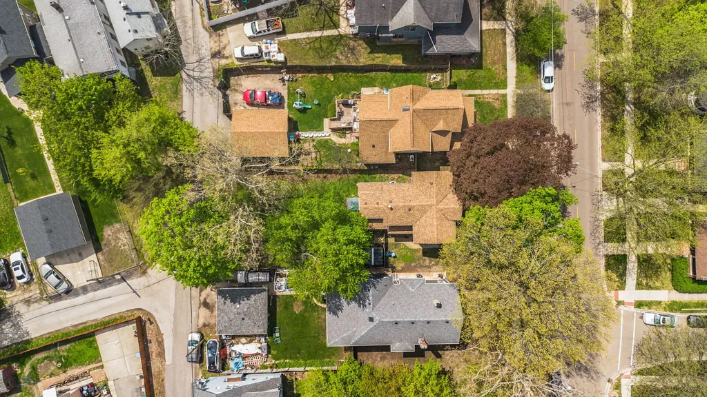 212 South 4th Street Aurora IL 60505