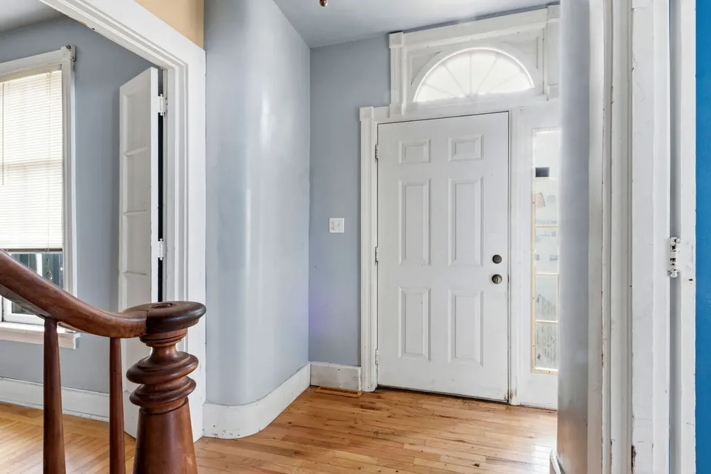 212 South 4th Street Aurora IL 60505
