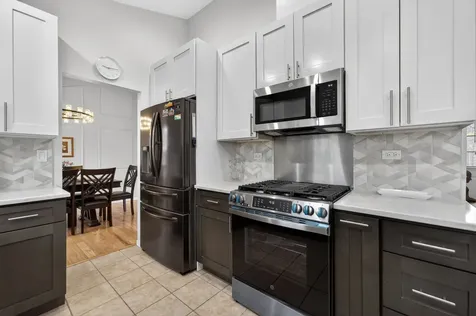460 Highland Grove Drive Buffalo Grove IL 60089