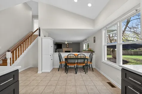 460 Highland Grove Drive Buffalo Grove IL 60089