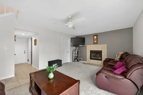 460 Highland Grove Drive Buffalo Grove IL 60089