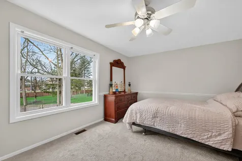 460 Highland Grove Drive Buffalo Grove IL 60089