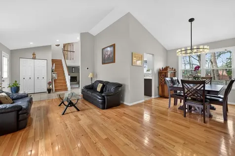 460 Highland Grove Drive Buffalo Grove IL 60089