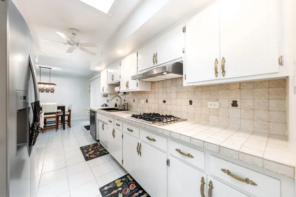 15542 Catalina Court Orland Park IL 60462