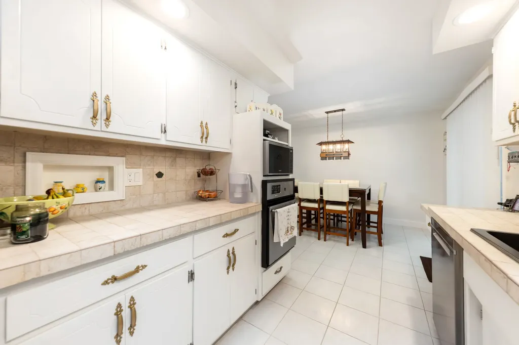 15542 Catalina Court Orland Park IL 60462