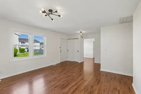 309 Northwestern Court Bloomingdale IL 60108