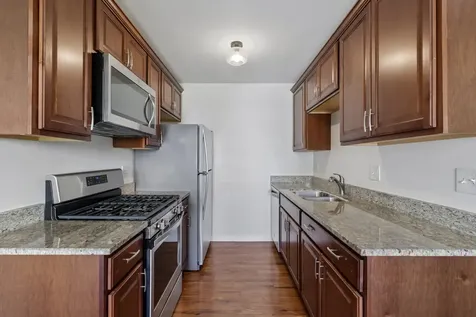 309 Northwestern Court Bloomingdale IL 60108