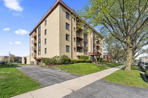 5800 West 105th Street Oak Lawn IL 60453