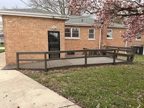 752 East 164th Street South Holland IL 60473