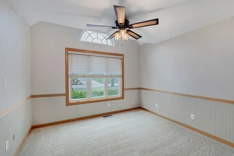 125 North Hamilton Drive Grant Park IL 60940