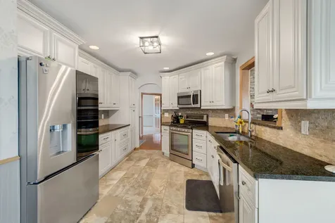 125 North Hamilton Drive Grant Park IL 60940