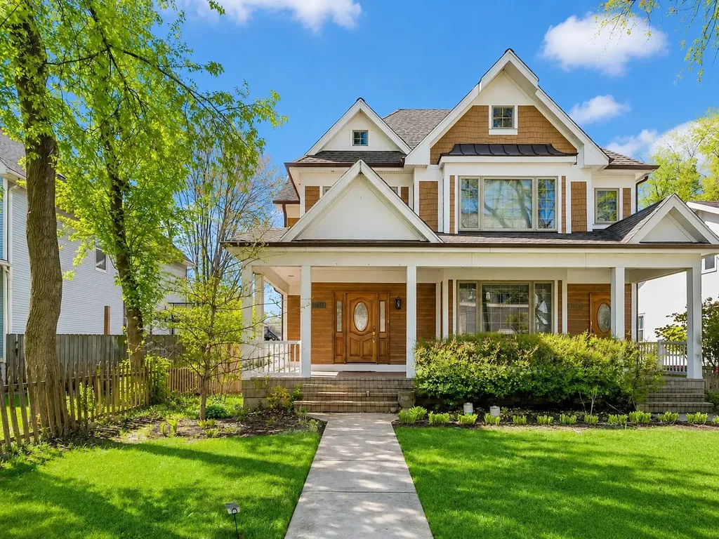 1759 Dewes Street Glenview IL 60025