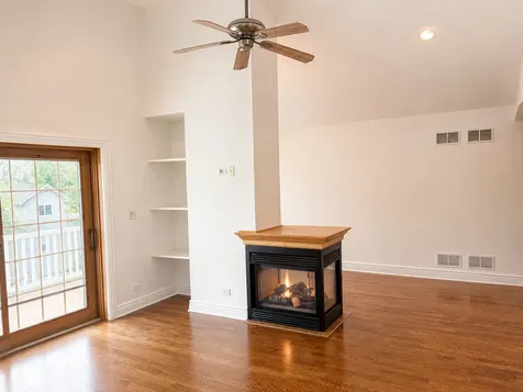1759 Dewes Street Glenview IL 60025