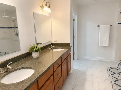 1759 Dewes Street Glenview IL 60025