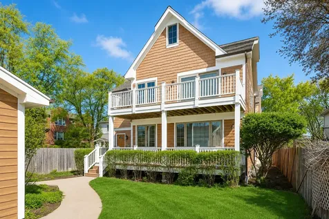 1759 Dewes Street Glenview IL 60025