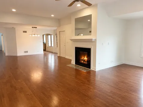 1759 Dewes Street Glenview IL 60025