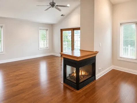 1759 Dewes Street Glenview IL 60025