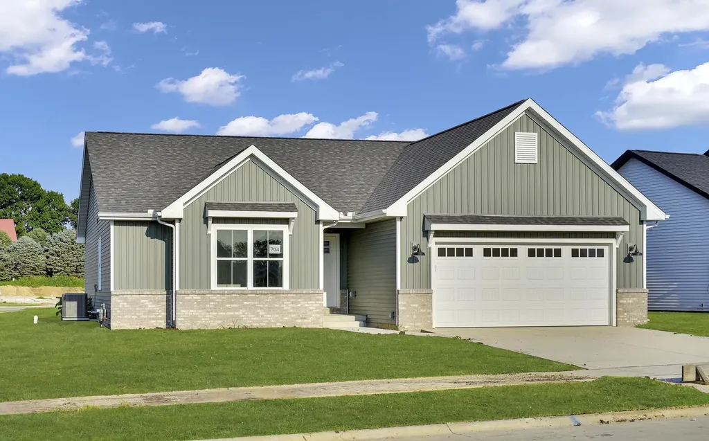 704 Cates Drive Mahomet IL 61853