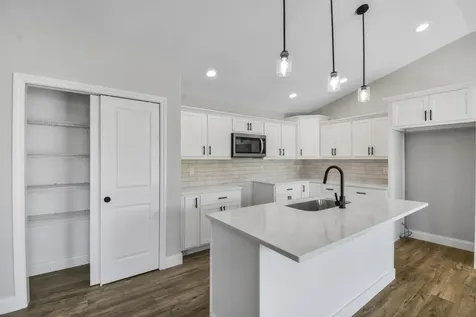 704 Cates Drive Mahomet IL 61853