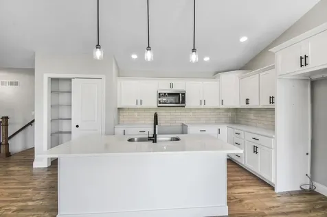 704 Cates Drive Mahomet IL 61853