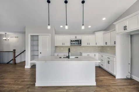 704 Cates Drive Mahomet IL 61853